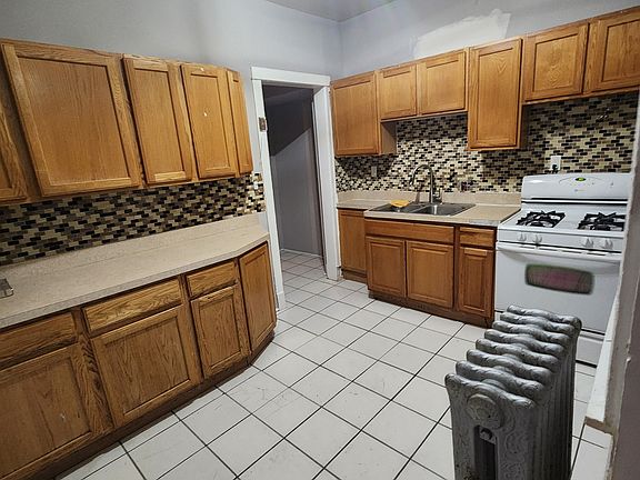 5th image of 6218 S University Ave #3N