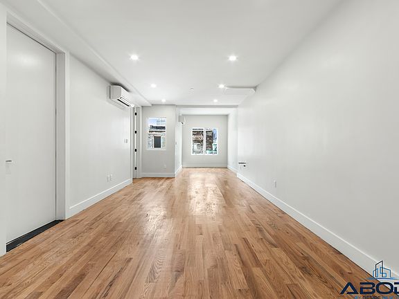 5th image of 242 Montrose Ave #1F