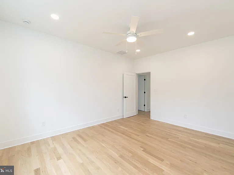 371 Kresson Rd — Photo 34