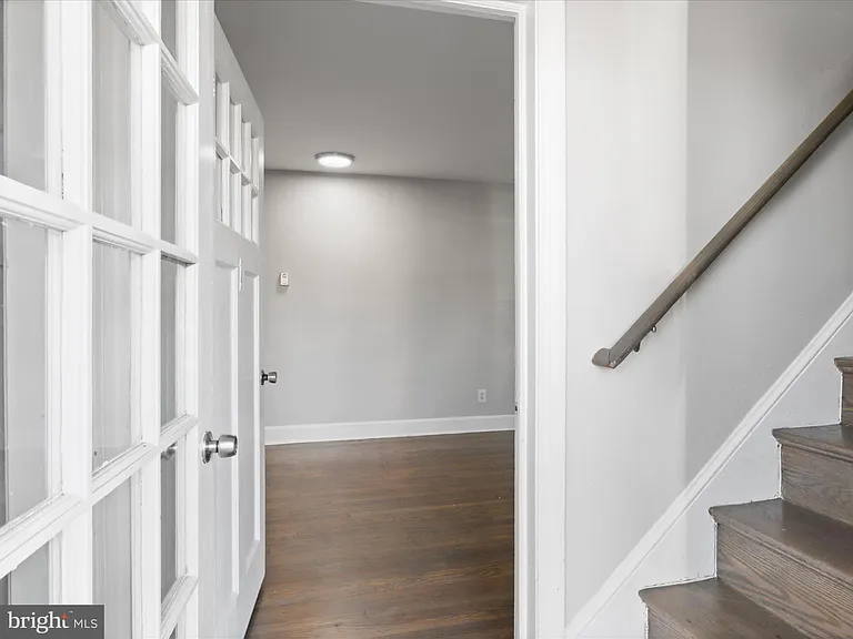 2608 Arlington Blvd — Photo 3