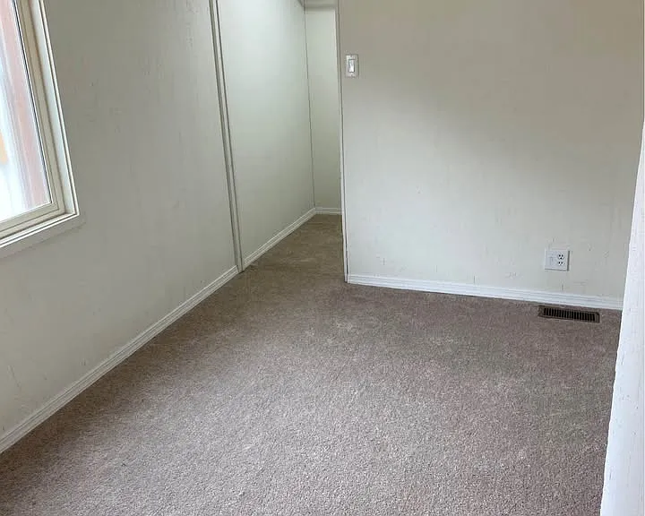 340 E Eighth North St #20 — Photo 8