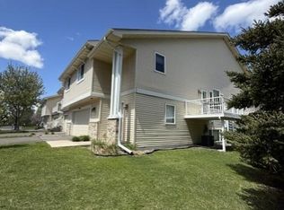 4820 Underwood Ln N Unit E, Plymouth, MN 55442