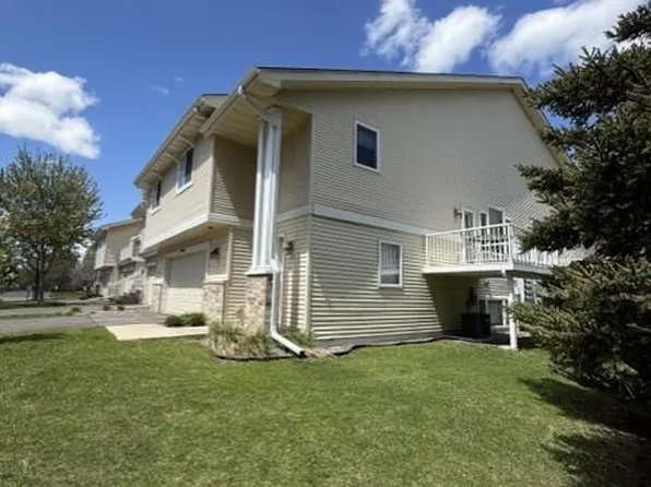 4820 Underwood Ln N Unit E, Plymouth, MN 55442