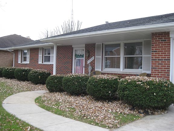 3rd image of 1372 Chippewa Dr