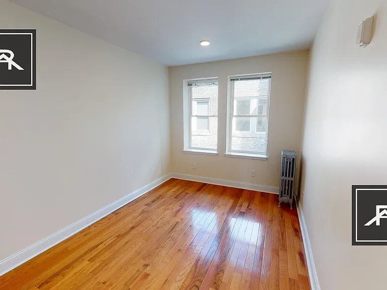 125 Sutherland Rd #L — Photo 9