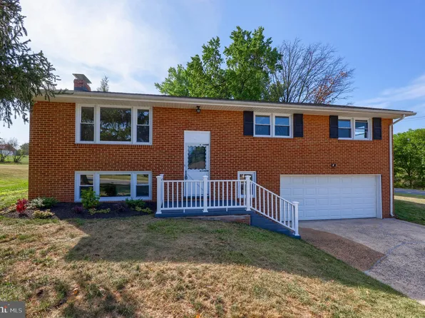 2098 Loman Ave, York, PA 17408