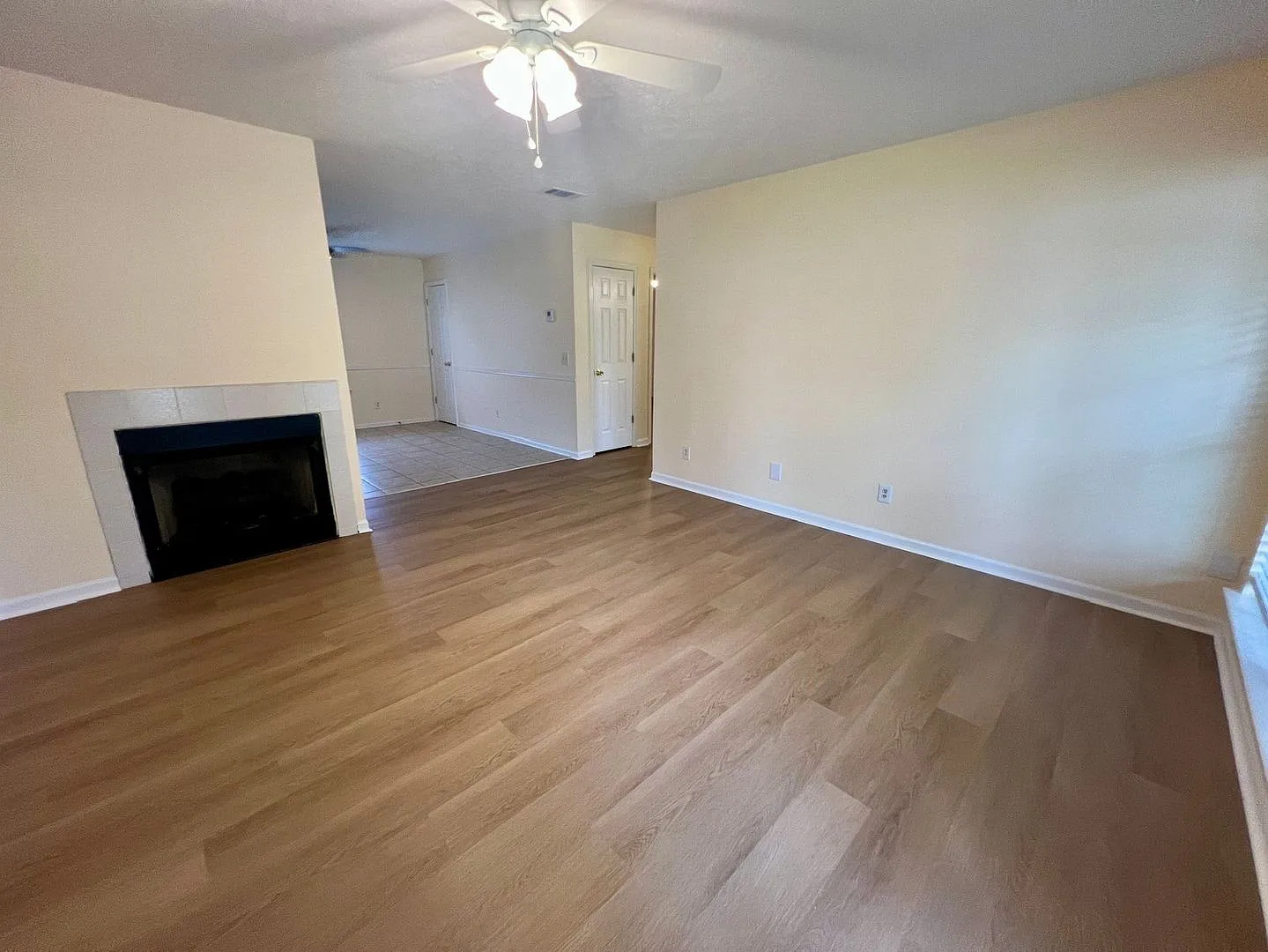 3 Bed/ 2 Bath Home, Corner Lot Near Riverdale, Storage Building — Photo 2