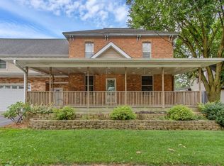 216 E Taylor St, Grant Park, IL