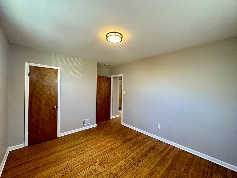805 N Woodward Dr — Photo 18