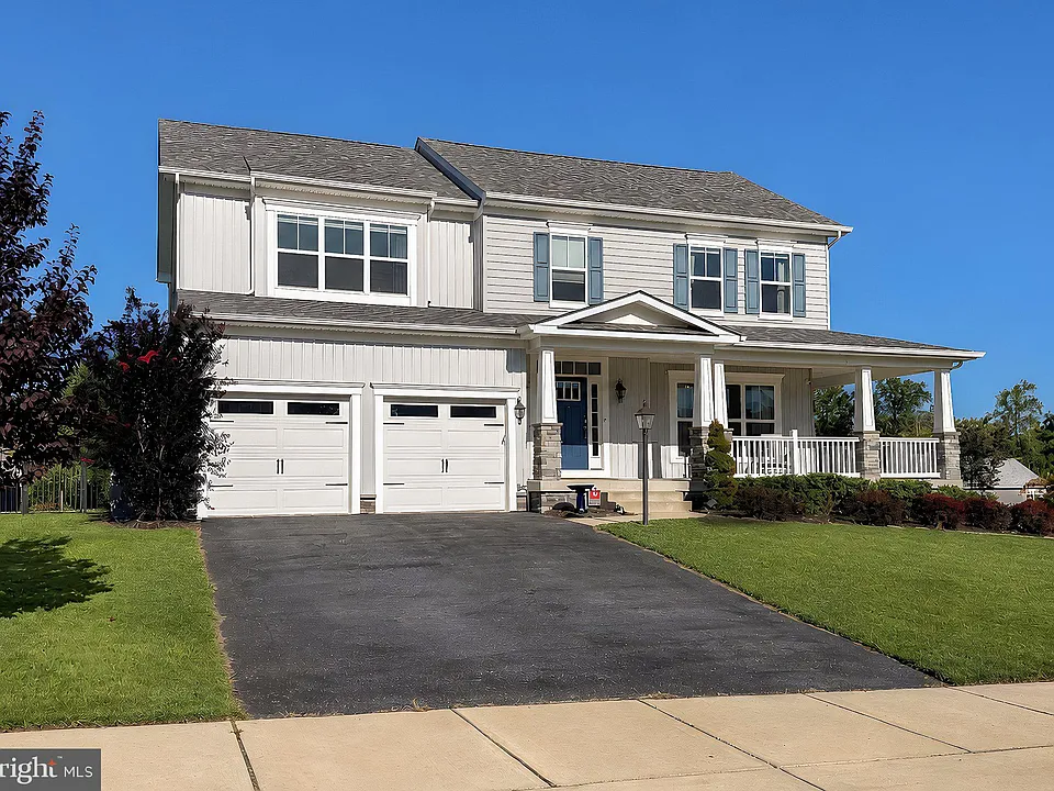 45242 Woodhaven Dr