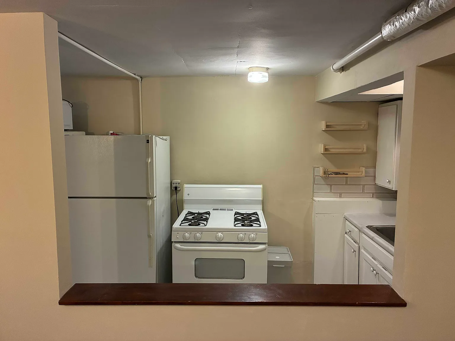 1 bed, 700 sqft, $950 — Photo 3