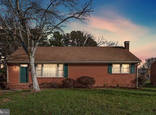 115 Laurel Ave, Fredericksburg, VA 22408