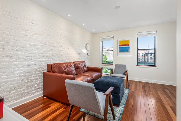 Rented by Dallien Realty Limited Liability Company | media 9