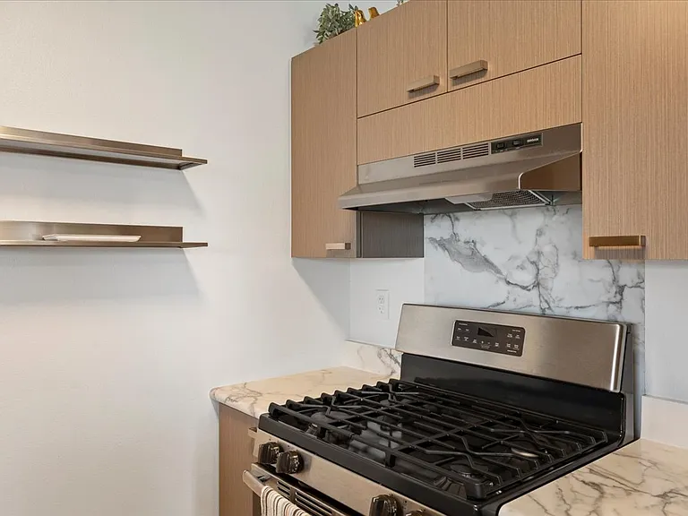 54 Kihalani St #1305 — Photo 10