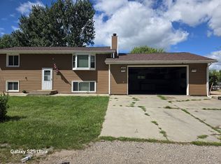 212 N Star Ln NE, Watertown, MN 55388