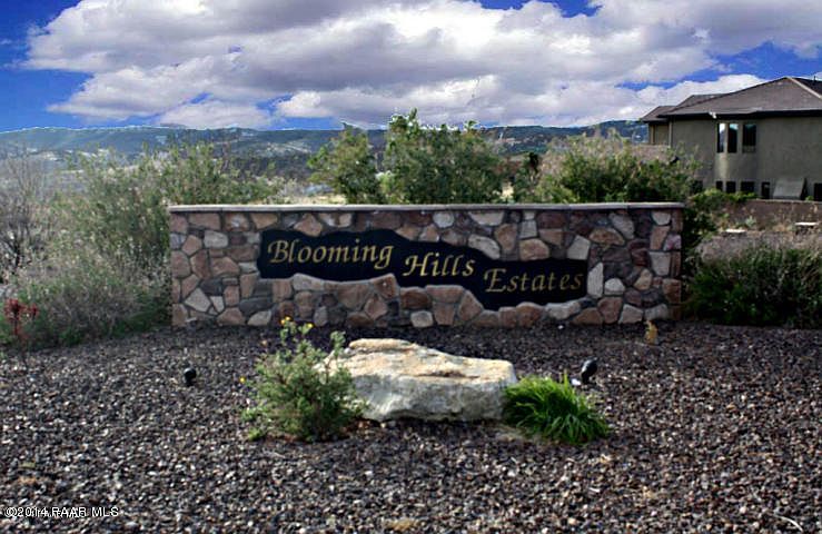 1st image of 475 Bloomingdale Dr