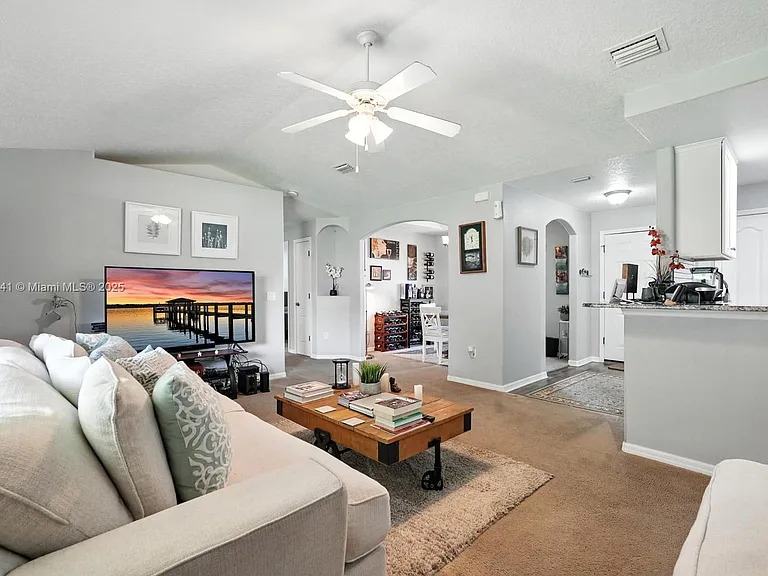 20 Bennett Ln — Photo 25