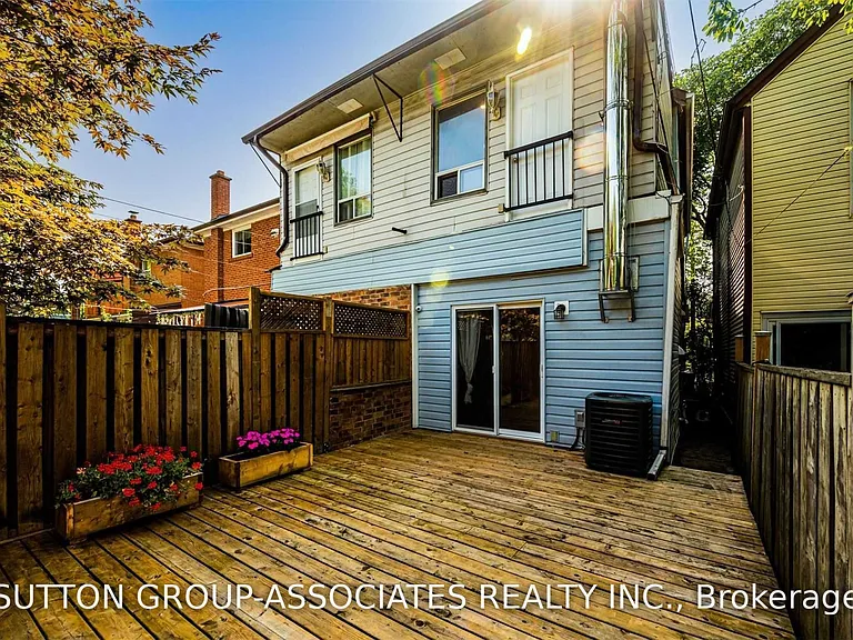739 Manning Ave — Photo 12