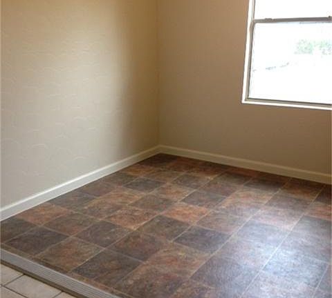 3rd image of 6906 Jalna St