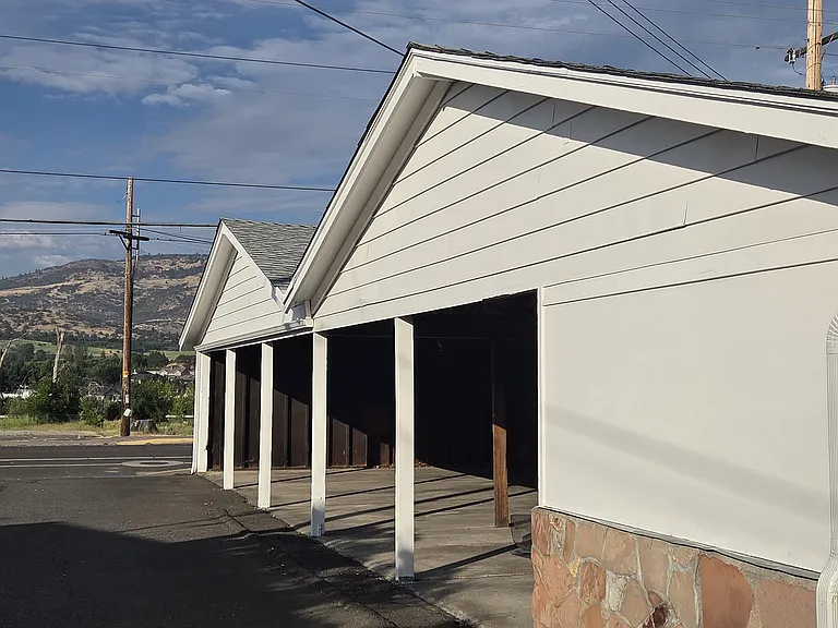 130 S Main St — Photo 5