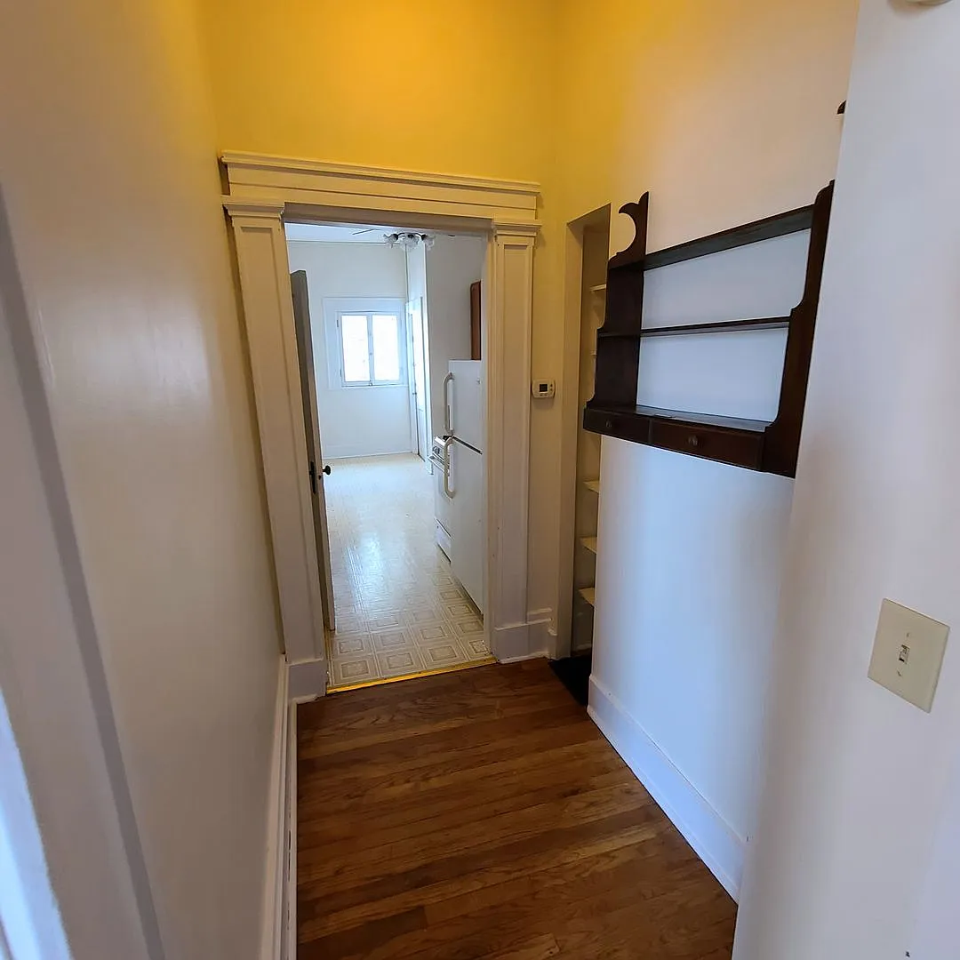 112-4 S 5th — Photo 4