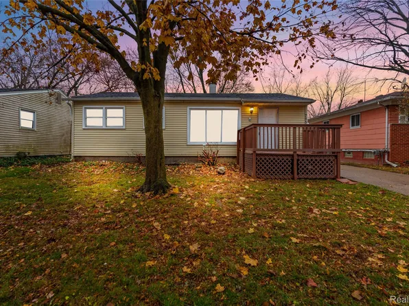 755 Scottwood St, Pontiac, MI 48340