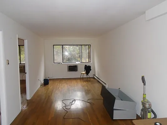 Rented by 18 REALTY | media 12