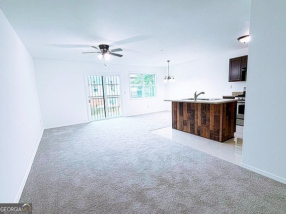 4th image of 2113 Pine Tree Trl