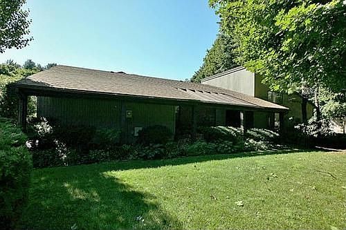 1st image of 215 Northwood Ct