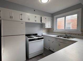 1322 N Austin Blvd, Oak Park, IL 60302