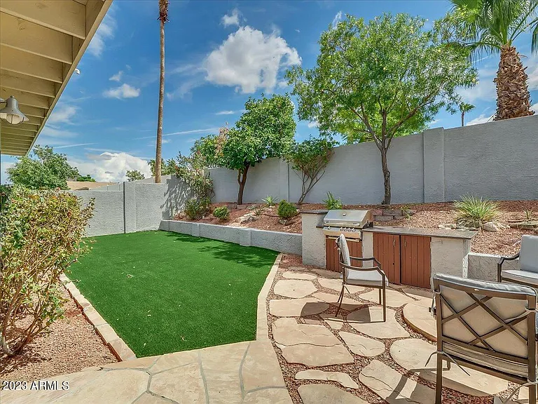 3351 E Las Rocas Dr — Photo 47