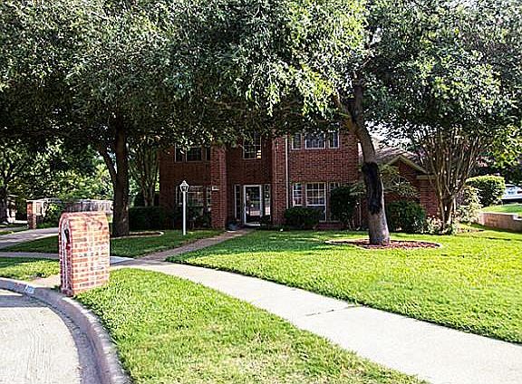 3rd image of 2828 Meadowside Dr