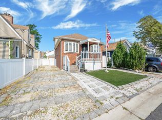 86 West Blvd, East Rockaway, NY 11518