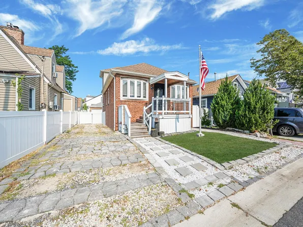 86 West Boulevard, East Rockaway, NY 11518