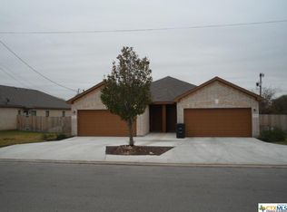 210 Stone Gate Dr, New Braunfels, TX 78130