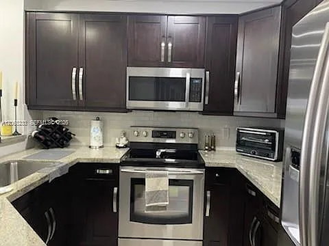 307 SW 120th Ave #307 — Photo 7