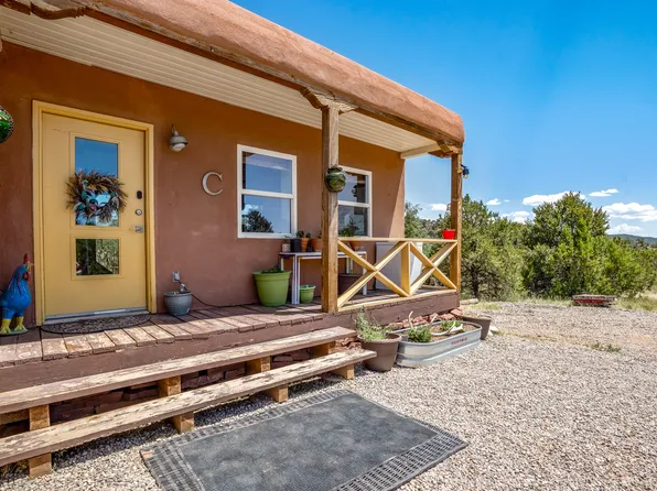 39-C Ranchos Canoncito, Santa Fe, NM 87508