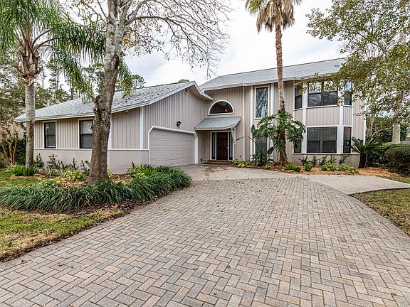 3rd image of 529 Sunset Dr