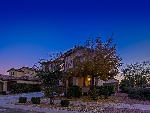 4th image of 15889 W Laurel Ln