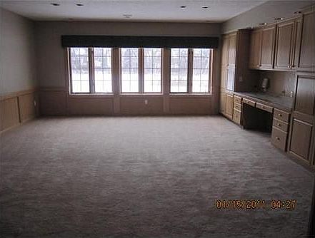 4th image of 675 SE Southfork Dr