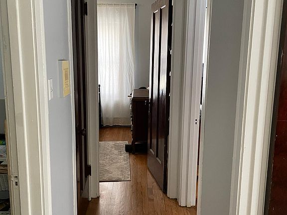 2nd image of 719 W Belden Ave #1N