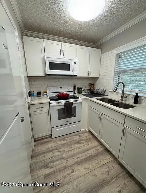 265 Spring Drive - 3 — Photo 4