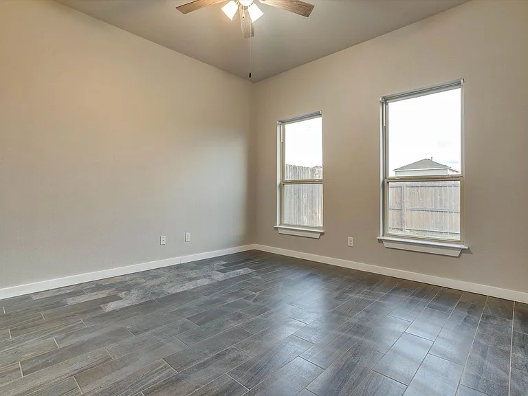 130 Hidden Springs Dr — Photo 17