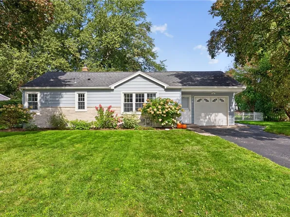 278 Beechwood Cres, Webster, NY 14580