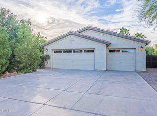 1922 S Red Rock St, Gilbert, AZ 85295