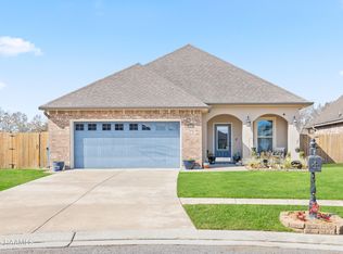 122 Bluegrass Creek Rd, Youngsville, LA 70592