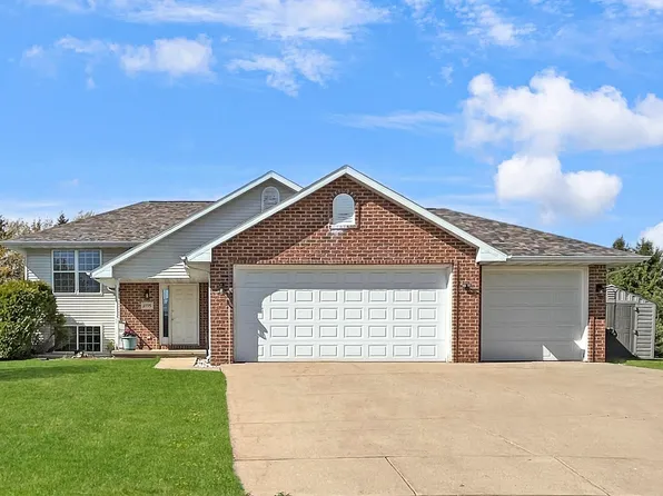 2775 Daniel Ct, Green Bay, WI 54311