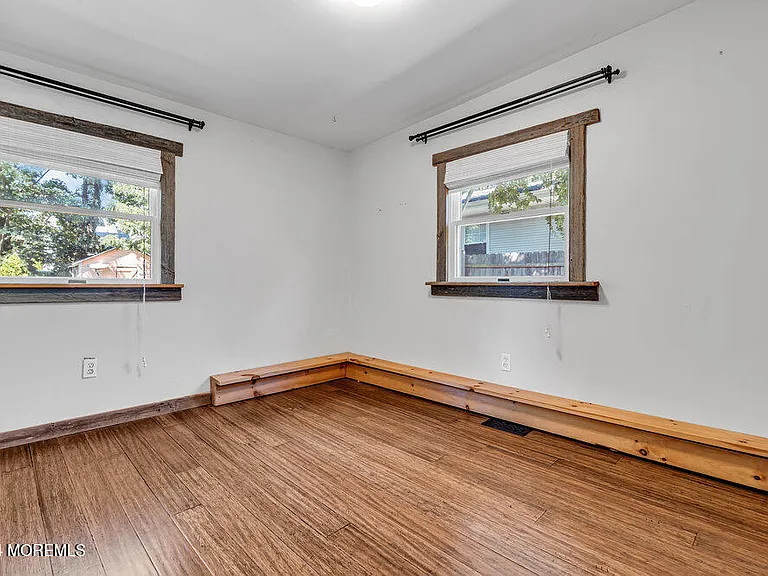 105 Longfellow Ave — Photo 19