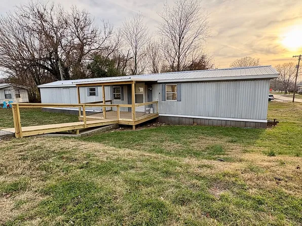 16 E High St, Monticello, KY 42633