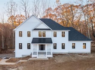 1 Ridge Valley Rd, Newtown, CT 06470